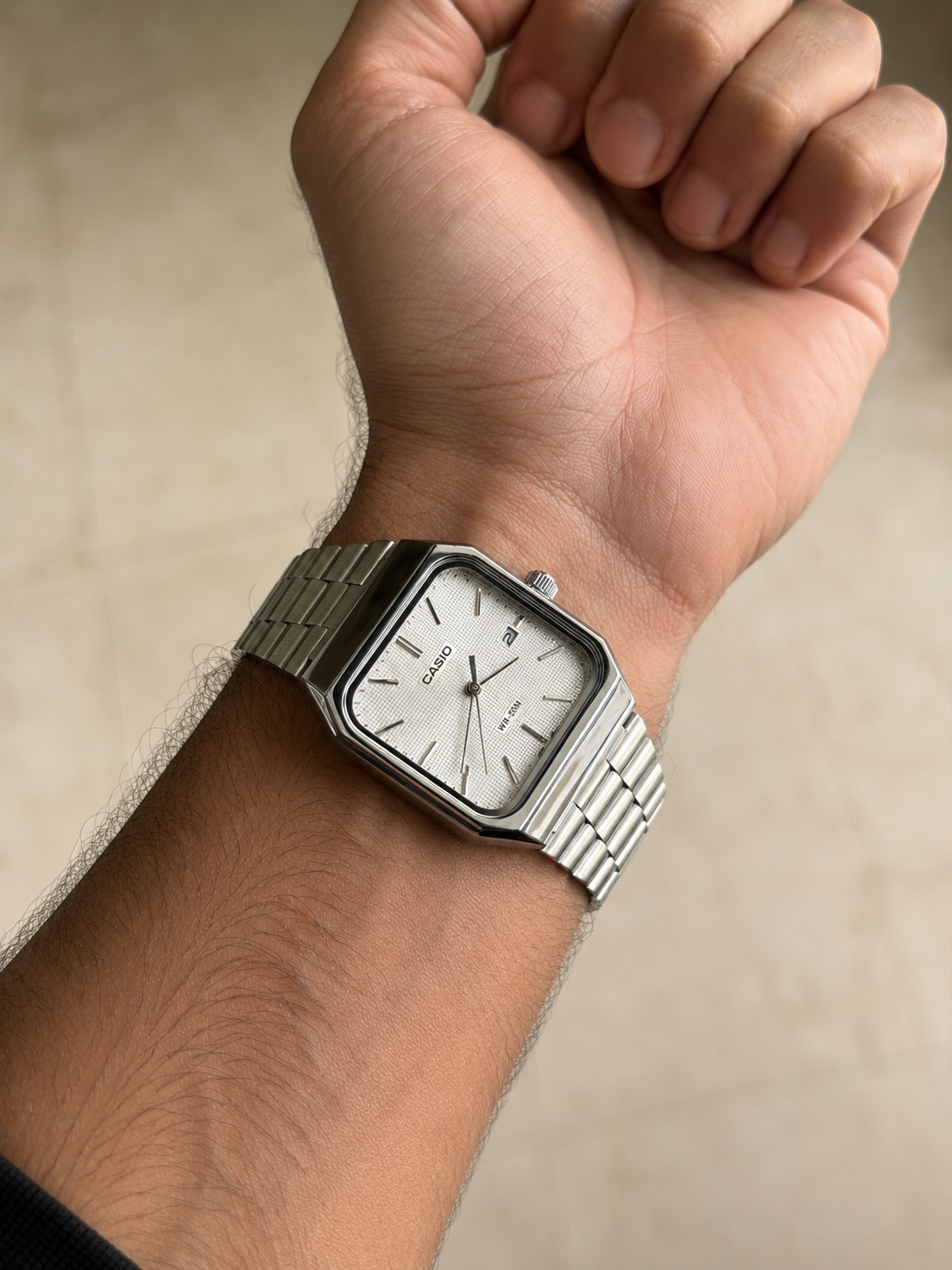 Casio Square Silver – Cadran Blanc Ivoire