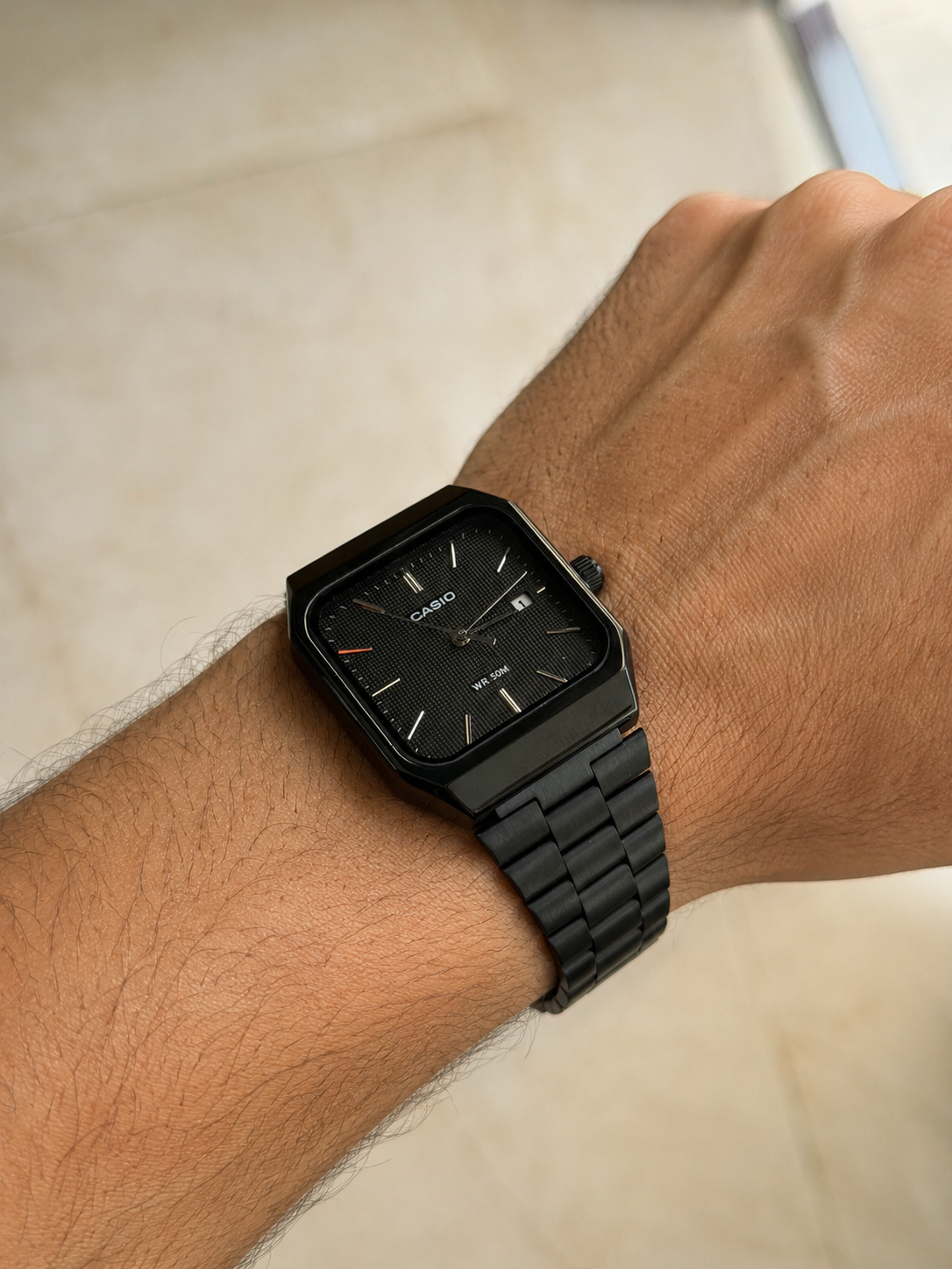 Casio Square Full Black – Edition Nuit