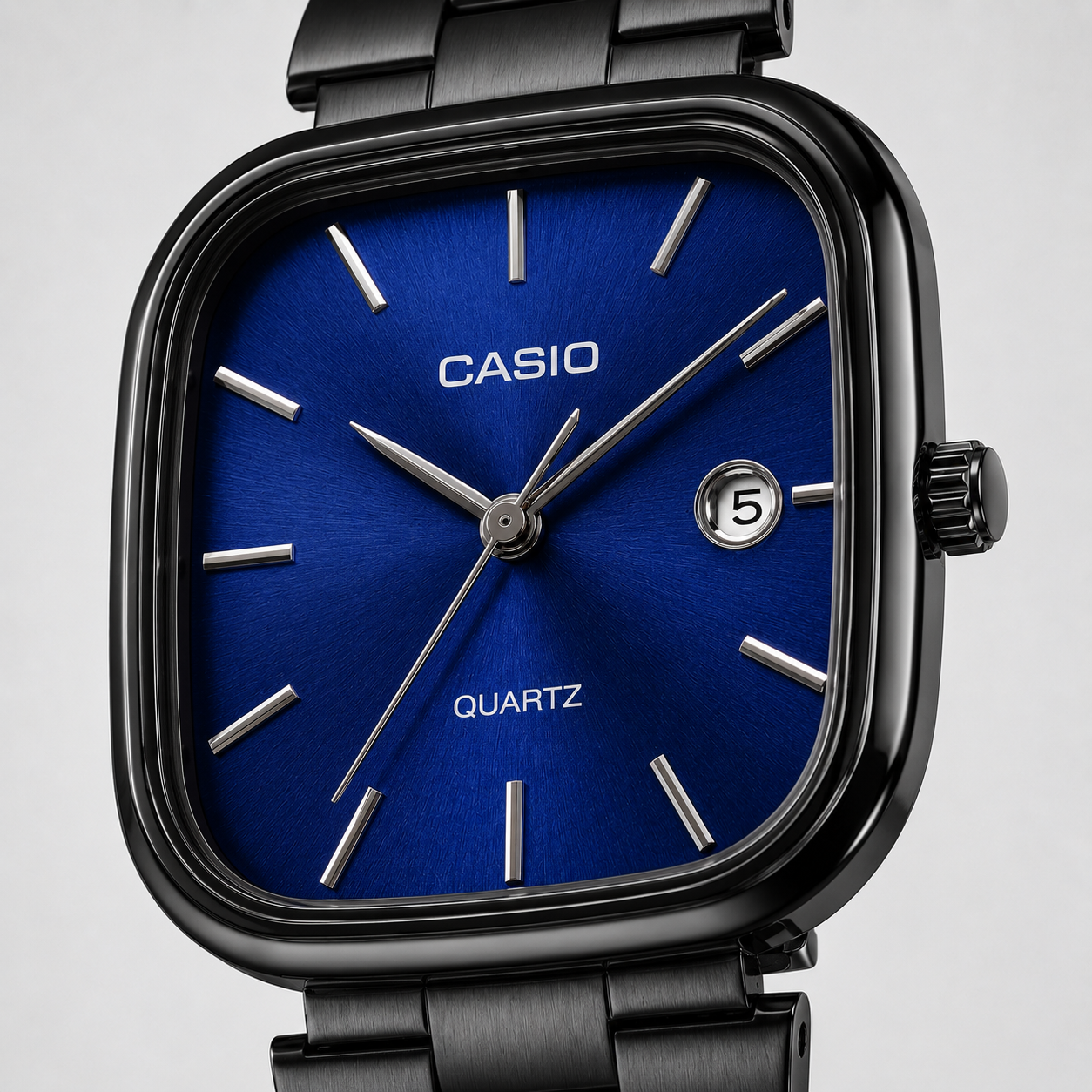 Montre Casio Quartz Noire – Cadran Carré Élégant avec Bracelet Métallique Noir et Détails blue